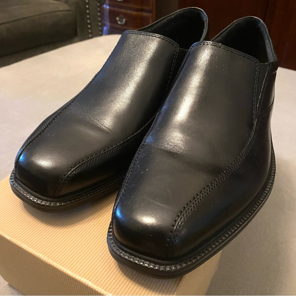 EUC Bostonian Flexlite Black Leather Loafer